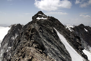 Aiguille de Pclet, Mittelgipfel