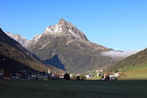 Die Ballunspitze ber Galtr