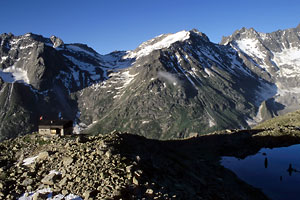 Bergseehtte mit Lochberg