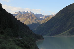 Die Weiseespitze ber dem Gepatschstausee