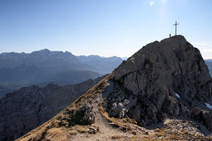 Kreuzspitze, Gipfel