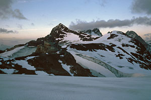 Planurahütte und Piz Cazarauls