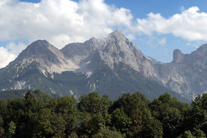 Gesamtansicht aus SW von Saalfelden