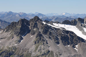 Schwarze Wand und Sonntagspitze aus Nordosten